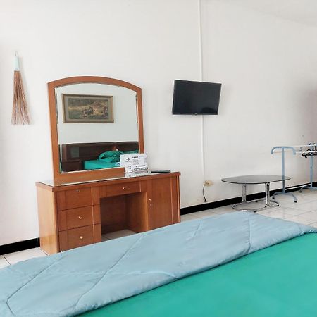 Vanda Villa Batu Luaran gambar